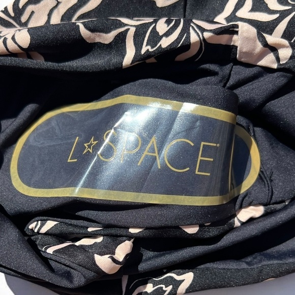 🌻NEW w/tags L*Space High Tide Classic Bikini Bottoms Size XS $99 Retail - Picture 6 of 9